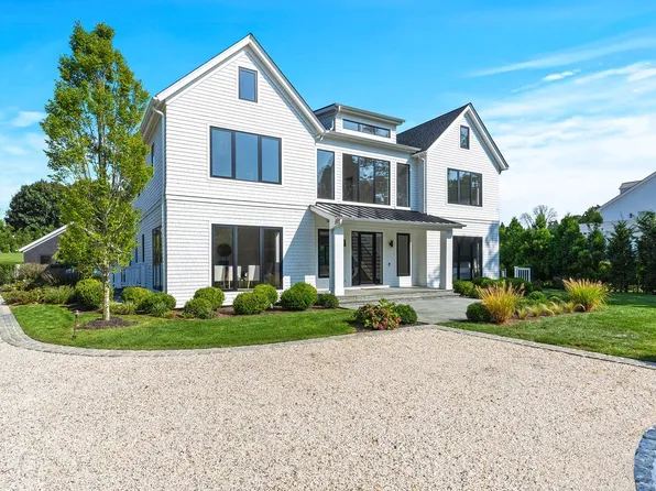 276 N Main St, Southampton, NY 11968