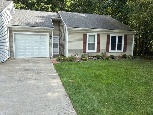1806 Holly Ct #E, Goshen, IN 46526