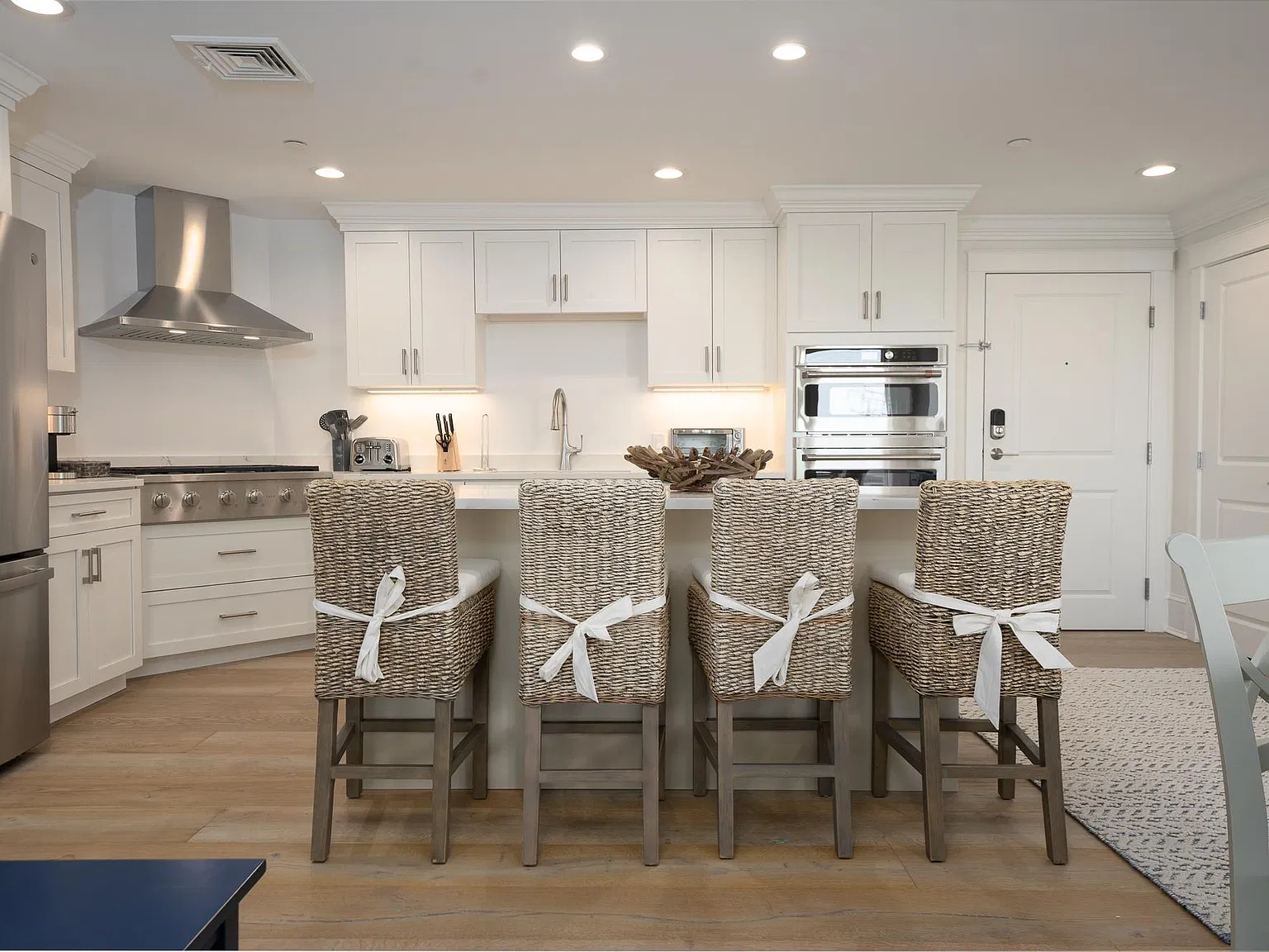 2 bed, 1700 sqft, $4,750 — Photo 3