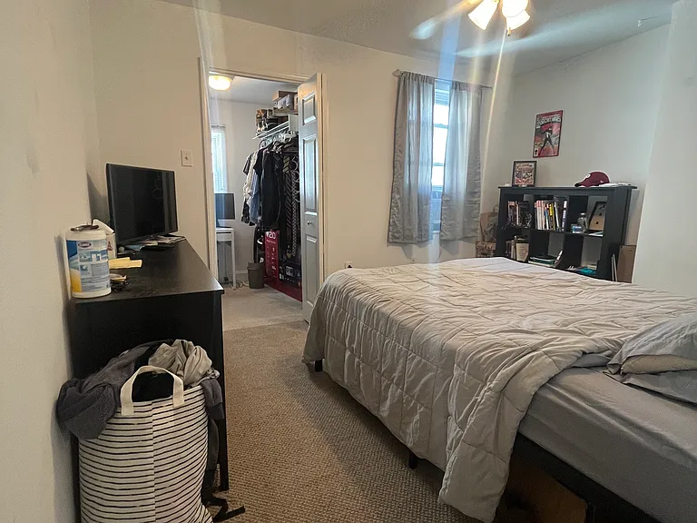 2125 Fitzwater St #2R — Photo 8