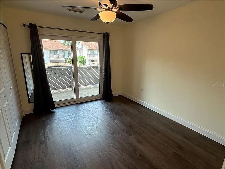 514 Longfellow Ct #C — Photo 21