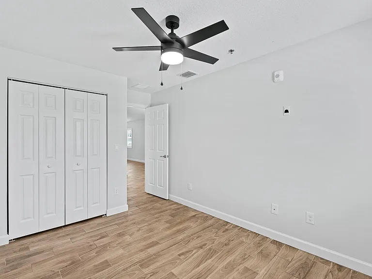 56 W 12th St #D — Photo 11