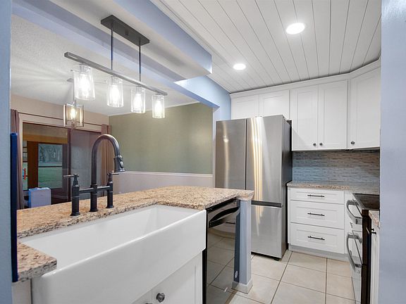 2nd image of 13 Andalusia Ct