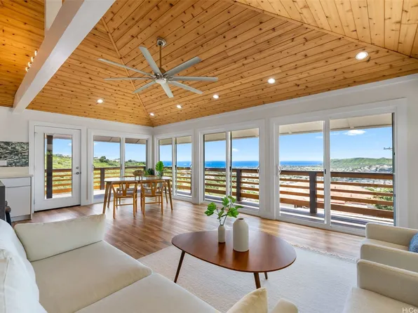 1709 Iwi Way, Honolulu, HI 96816