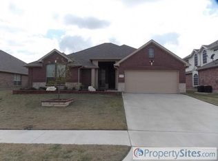 3023 Hideaway Dr, Grand Prairie, TX 75052