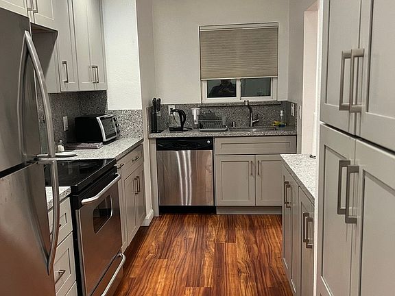 3rd image of 1218 Rhode Island St Unit 6