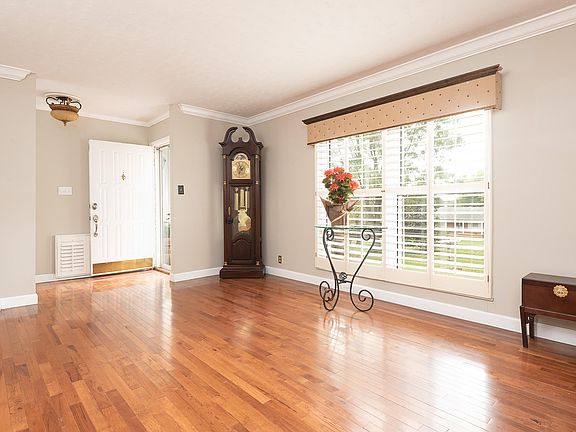 2nd image of 9317 Gulf Park Dr