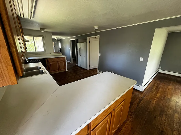 6196 W 8th Ave — Photo 2