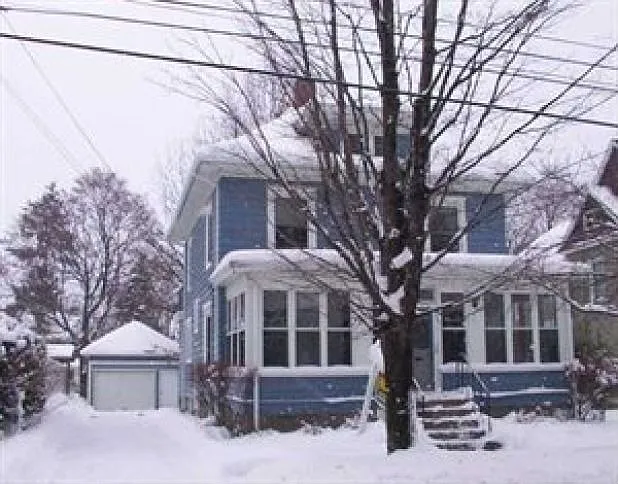 27 S Pearl St photo 1