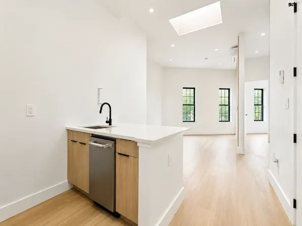 375 Bushwick Ave #4R, Brooklyn, NY 11206