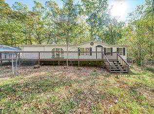 570 Tom Welch Rd, Crossville, TN 38571
