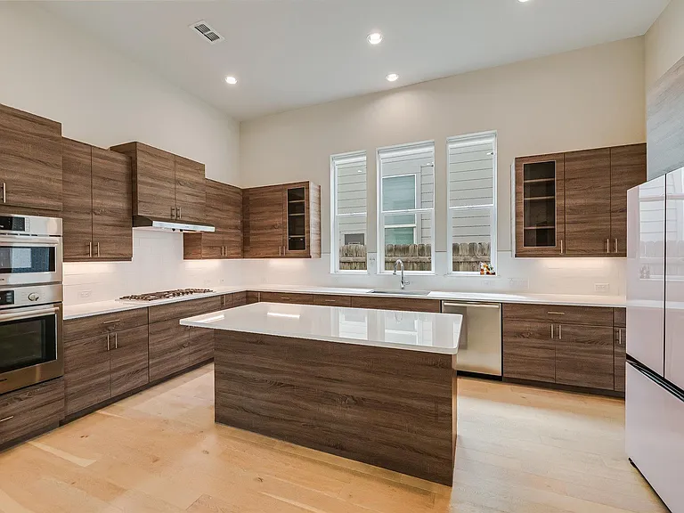 6133 Florencia Ln — Photo 7