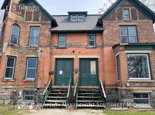 13 S 3rd St #13, Niles, MI 49120