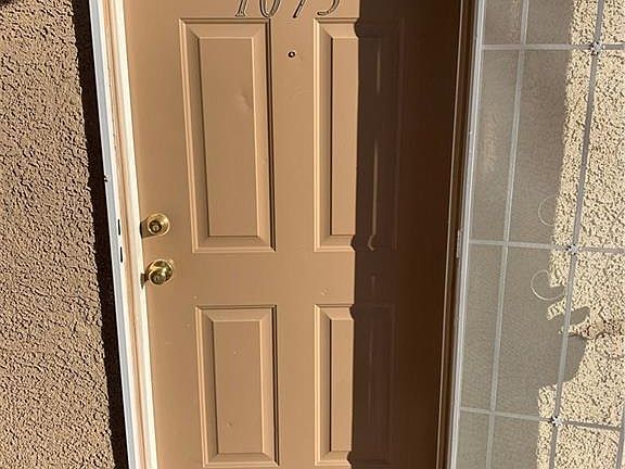 5th image of 2110 N Los Feliz St #1073