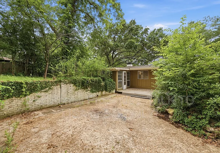 4750 Old Canton Rd — Photo 36