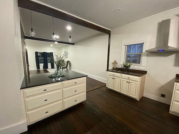 Kitchen custom cabinets