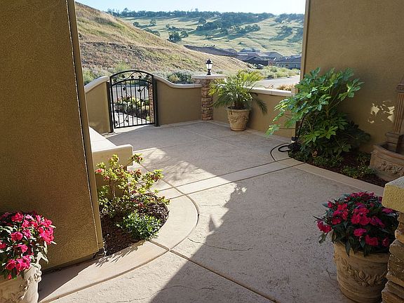 3rd image of 2670 Cobble Rock Way