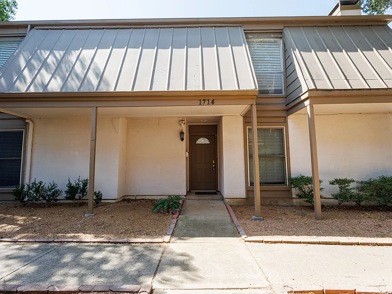 1714 Place One Ln — Photo 23