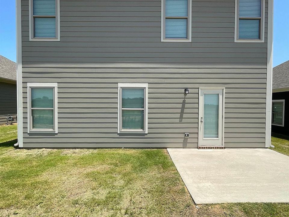 2nd image of 2133 Sullivan Dr
