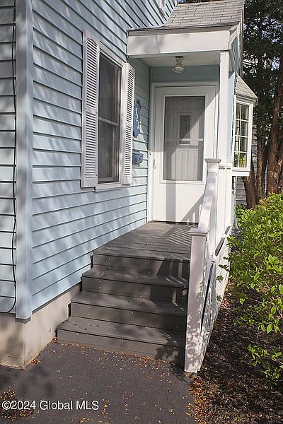 3rd image of 522 Glen Avenue