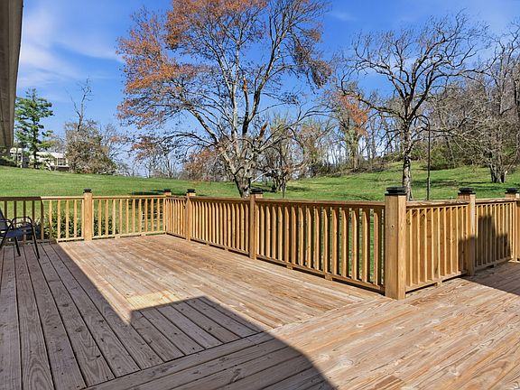 3rd image of 606 Natchez Bend Rd