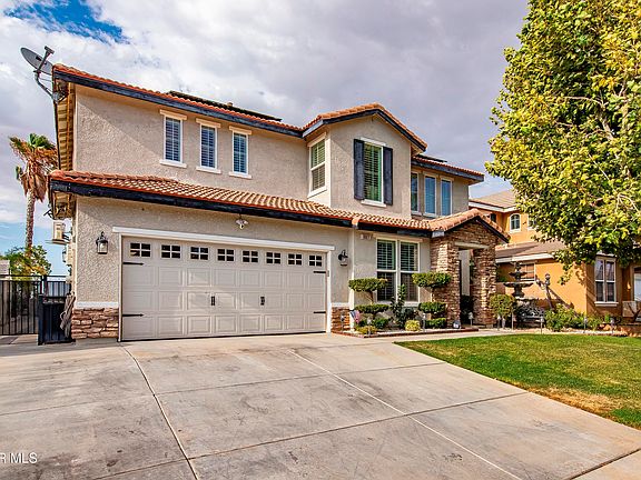 4th image of 3327 Club Rancho Dr