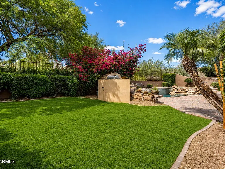 9572 E Mountain Spring Rd — Photo 40