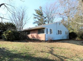 107 New Rd, Kendall Park, NJ 08824