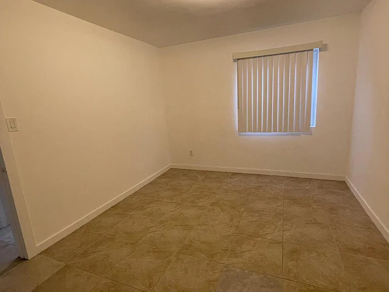 217 E Taylor St — Photo 22