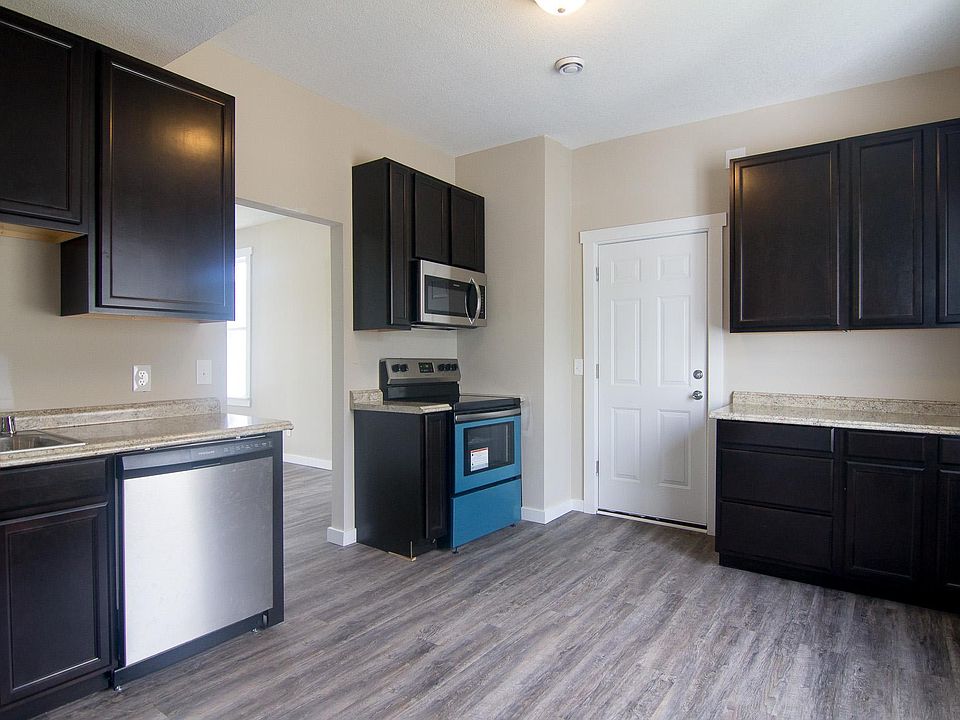 1st image of 295 Stinson St #2