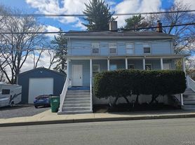 49 Beacon St, Beacon, NY