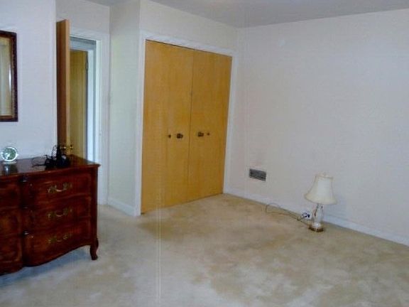 4th image of 1812 N 73rd Ct