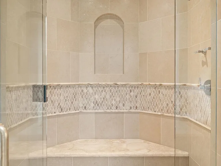 691 Pfister Dr — Photo 48