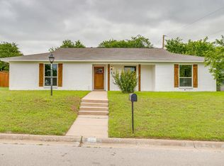 220 Rolling Hills Dr, Aledo, TX 76008