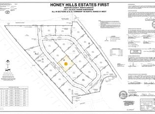 3518 Honey Ln, Mandan, ND 58554