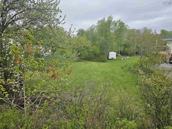 720 Lucasville Rd, Halifax, NS B4B 1R8