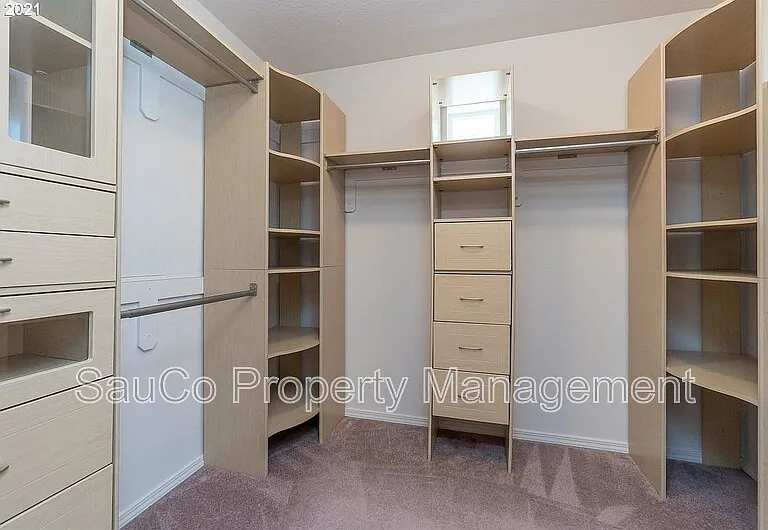 1146 SE Westerland St — Photo 13