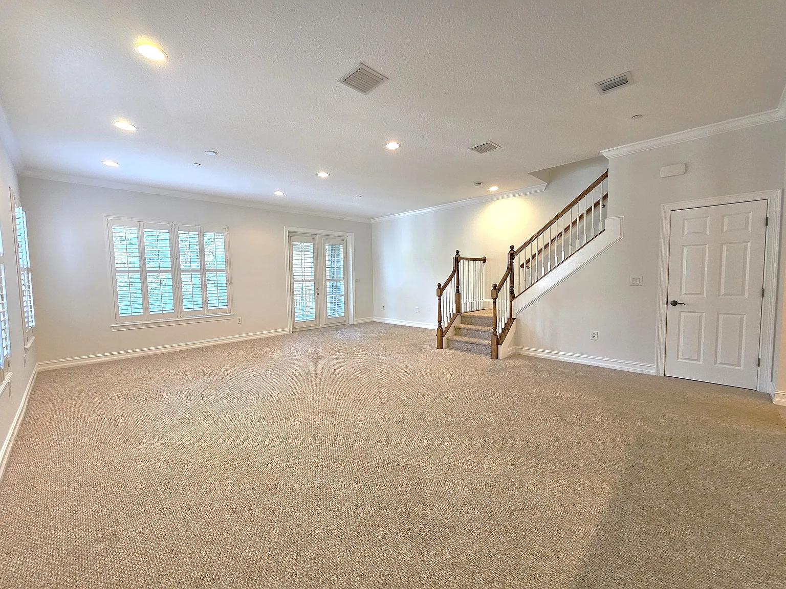 3 bed, 2.5 bath, 1898 sqft, $3,650 — Photo 4