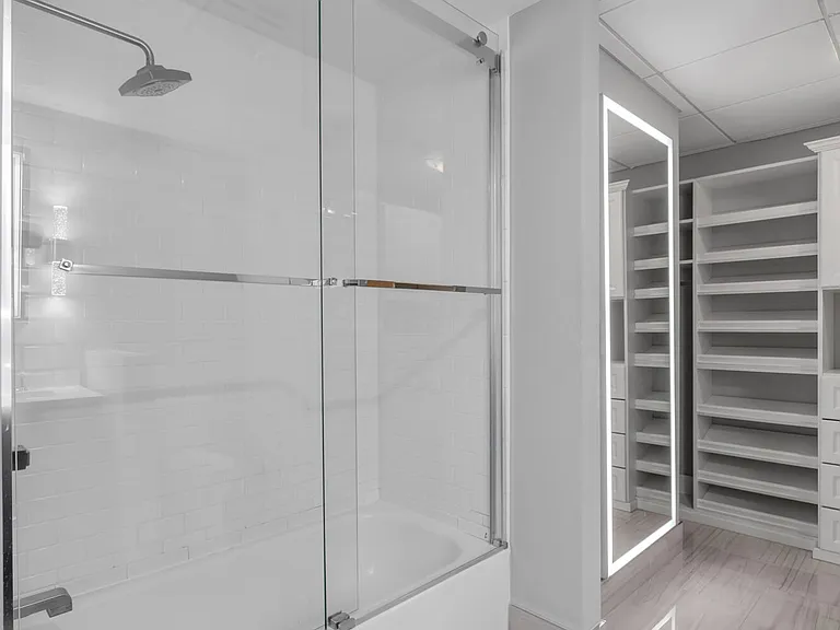 350 E Short St #209 — Photo 31