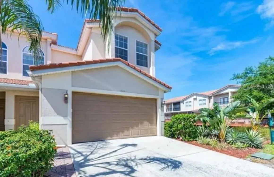 3 bed, 2673 sqft, $2,900 — Photo 1