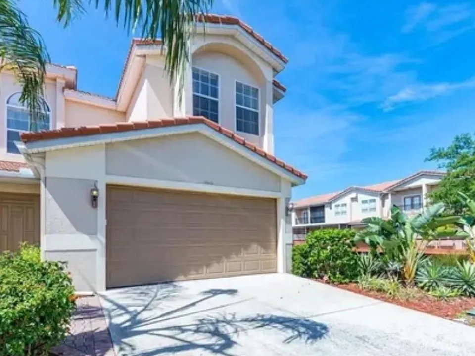 10432 La Mirage Ct