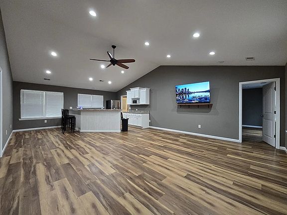 3rd image of 5177 Berkeley Ct.