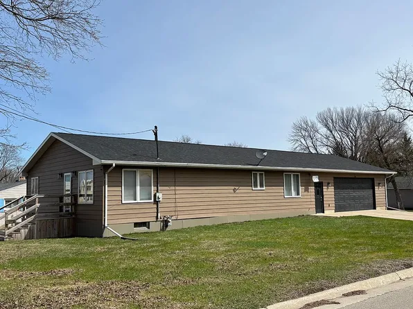 700 N Montgomery Ave, Eagle Grove, IA 50533