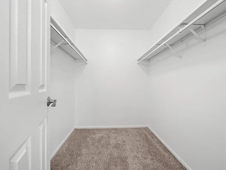 Hampton in Highland Apartments — Photo 6