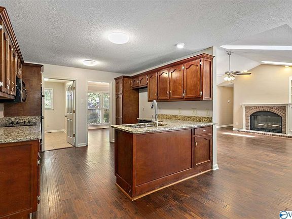 4th image of 107 Melinda Dr
