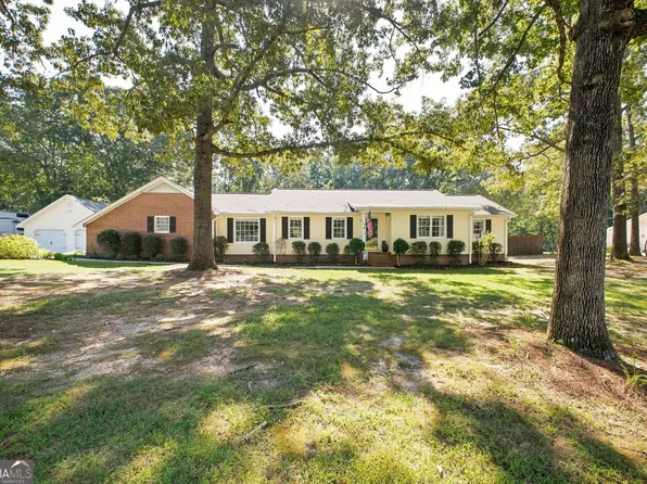 97 Oak Hill Dr, Rockmart, GA 30153