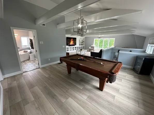 490 Shirley Ave, Somerset, MA 02725
