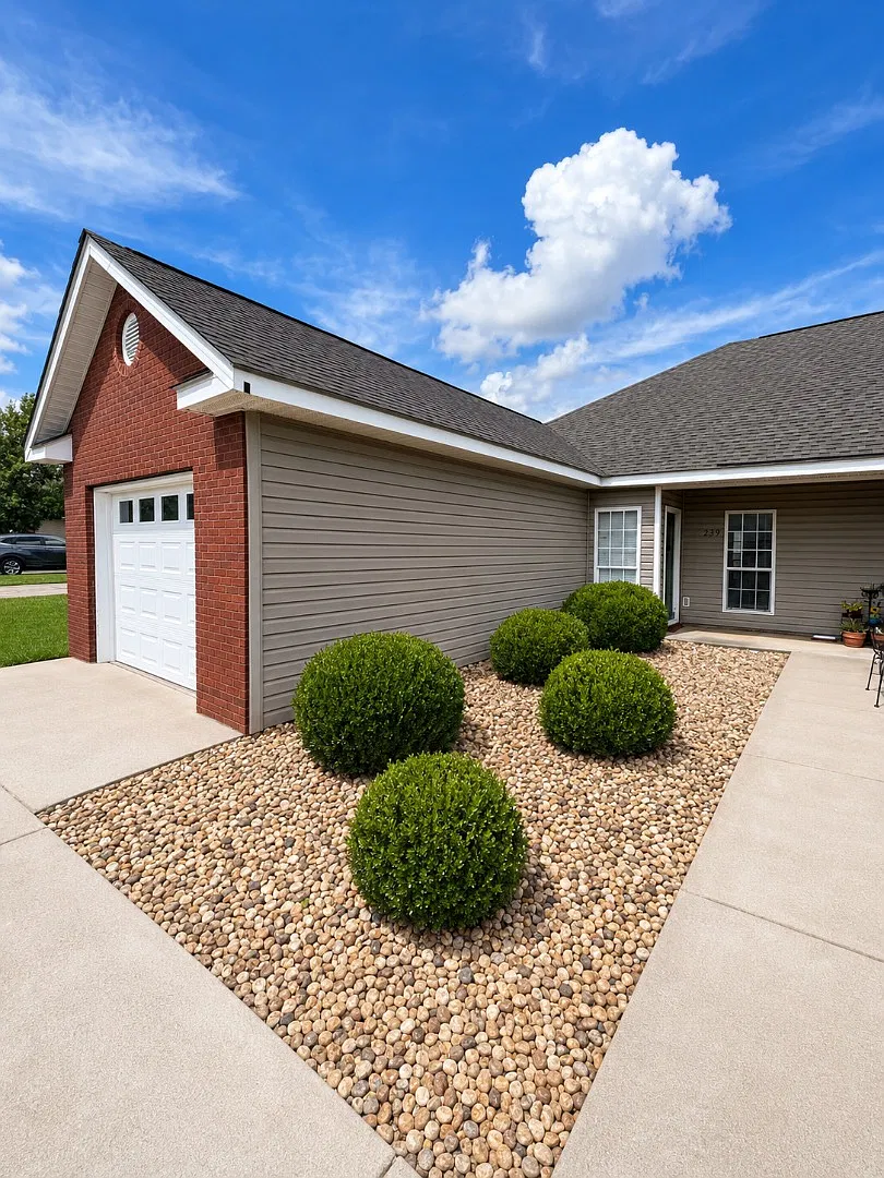 239 Pine Meadow Cir - 239 Pine Meadow — Photo 2