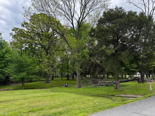 S 592nd Pl, Grove, OK 74344