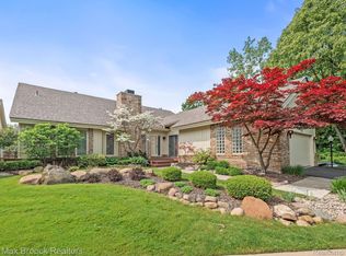 4797 Apple Grove Ct, Bloomfield Hills, MI 48301